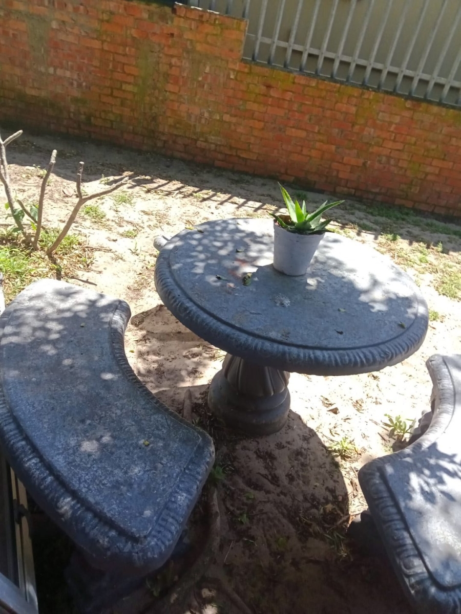  Bedroom Property for Sale in Paradise Beach Eastern Cape